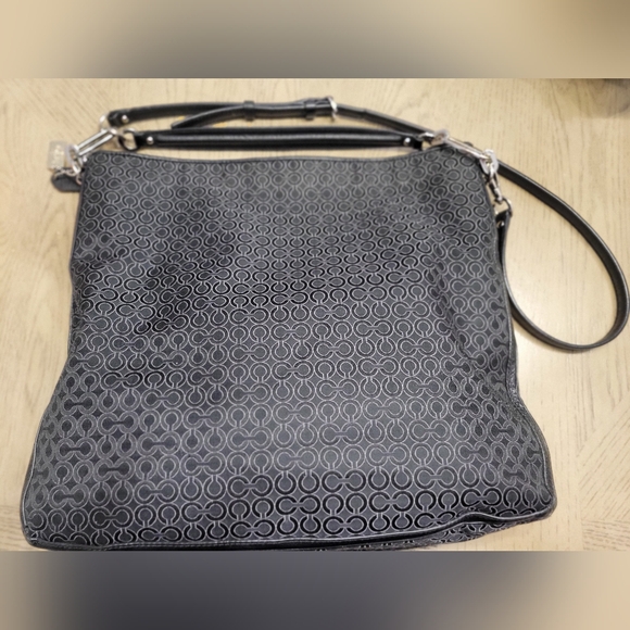 NWOT - Coach Madison Signature Hobo - Picture 4 of 8